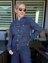 luvamia FleXclusive Women's Button Down Long Sleeves Crew Neck Denim Jacket