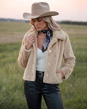 luvamia Faux Fur Jackets for Women Cropped Fuzzy Fluffy Fall Winter Coats Trendy Oversized Jacket, Crop, Lapel, Button Down Closure, Faux Fur Coats with Pockets, Inner Lining, Warm Winter Outerwea