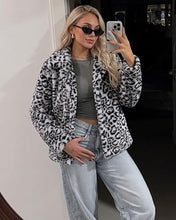 luvamia Women's Leopard Print Faux Fur Jackets Fluffy Furry Winter Coats Cheetah Animal Print Jackets, Oversized, Lapel, Snap Button, Inner Lining, Furry Winter Coats with Pockets, Western Outfits