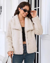 luvamia Faux Fur Jackets for Women Fall Coats Oversized Winter Outerwears Short Pile Surface, Side Pockets, Wide Lapel Collar, Dropped Shoulder, Fall Winter Layering, Snap Button Closure, Open Front