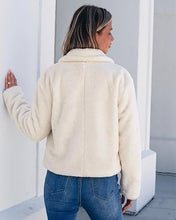 luvamia Faux Fur Jackets for Women Cropped Fuzzy Fluffy Fall Winter Coats Trendy Oversized Jacket, Crop, Lapel, Button Down Closure, Faux Fur Coats with Pockets, Inner Lining, Warm Winter Outerwea