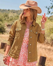 luvamia Jean Jacket Women Button Down Long Sleeve Oversized Denim Jackets Casual Jackets for Women Trendy, 2 Functional Side Pockets, No Stretch, Western Fall Outfits, Country Concert Outfits