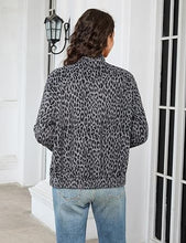 luvamia Women Leopard Print Bomber Jacket Oversized Wool Blend Fall Outfits Brushed, Cheetah, Animal Print Jackets, Stand Collar, Snap Button, Elastic Hem, Winter Coats with Pockets, Western Outfits
