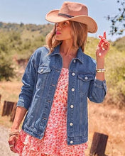 luvamia Jean Jacket Women Button Down Long Sleeve Oversized Denim Jackets Casual Jackets for Women Trendy, 2 Functional Side Pockets, No Stretch, Western Fall Outfits, Country Concert Outfits
