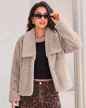 luvamia Faux Fur Jackets for Women Fall Coats Oversized Winter Outerwears Short Pile Surface, Side Pockets, Wide Lapel Collar, Dropped Shoulder, Fall Winter Layering, Snap Button Closure, Open Front
