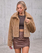 luvamia Faux Fur Jackets for Women Cropped Fuzzy Fluffy Fall Winter Coats Trendy Oversized Jacket, Crop, Lapel, Button Down Closure, Faux Fur Coats with Pockets, Inner Lining, Warm Winter Outerwea
