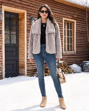 luvamia Faux Fur Jackets for Women Fall Coats Oversized Winter Outerwears Short Pile Surface, Side Pockets, Wide Lapel Collar, Dropped Shoulder, Fall Winter Layering, Snap Button Closure, Open Front