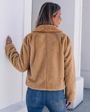luvamia Faux Fur Jackets for Women Cropped Fuzzy Fluffy Fall Winter Coats Trendy Oversized Jacket, Crop, Lapel, Button Down Closure, Faux Fur Coats with Pockets, Inner Lining, Warm Winter Outerwea
