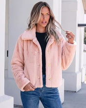 luvamia Faux Fur Jackets for Women Cropped Fuzzy Fluffy Fall Winter Coats Trendy Oversized Jacket, Crop, Lapel, Button Down Closure, Faux Fur Coats with Pockets, Inner Lining, Warm Winter Outerwea