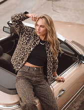 luvamia Women Leopard Print Bomber Jacket Oversized Wool Blend Fall Outfits Brushed, Cheetah, Animal Print Jackets, Stand Collar, Snap Button, Elastic Hem, Winter Coats with Pockets, Western Outfits