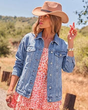 luvamia Jean Jacket Women Button Down Long Sleeve Oversized Denim Jackets Casual Jackets for Women Trendy, 2 Functional Side Pockets, No Stretch, Western Fall Outfits, Country Concert Outfits