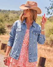 luvamia Jean Jacket Women Button Down Long Sleeve Oversized Denim Jackets Casual Jackets for Women Trendy, 2 Functional Side Pockets, No Stretch, Western Fall Outfits, Country Concert Outfits