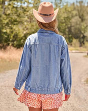 luvamia Jean Jacket Women Button Down Long Sleeve Oversized Denim Jackets Casual Jackets for Women Trendy, 2 Functional Side Pockets, No Stretch, Western Fall Outfits, Country Concert Outfits
