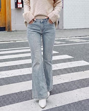luvamia FleXclusive Flare Jeans for Women Mid Rise Bootcut Denim Pants Distressed Stretchy Denim, Retro Distressed Washed, Chic Y2K Style, Date Night Outfit, Slim Through Knee, Nashville Western Inspired